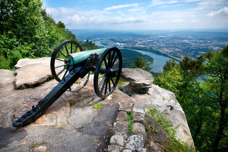 cannon at Lookout Mountain overlooking Chattanooga